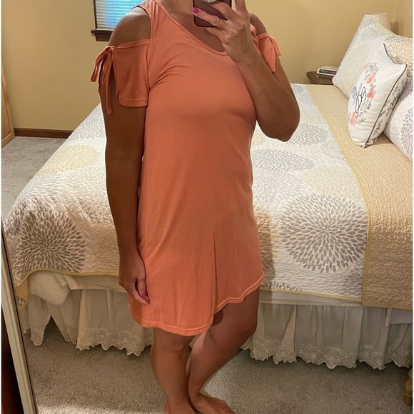 Dresses & Skirts - CORAL color dress with peek a boo sleeves size medium
